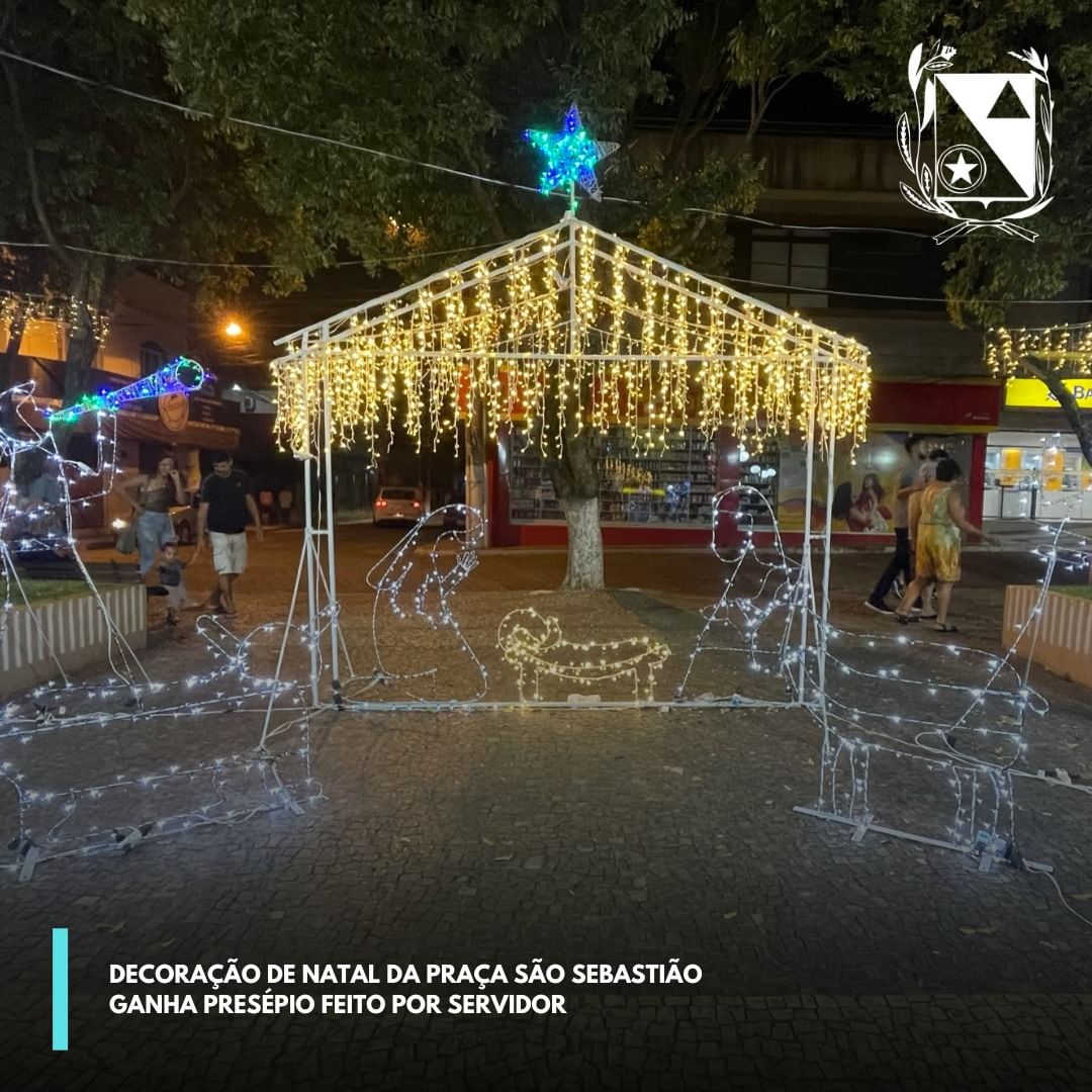 Decoração de Natal da Praça São Sebastião ganha presépio feito por servidor