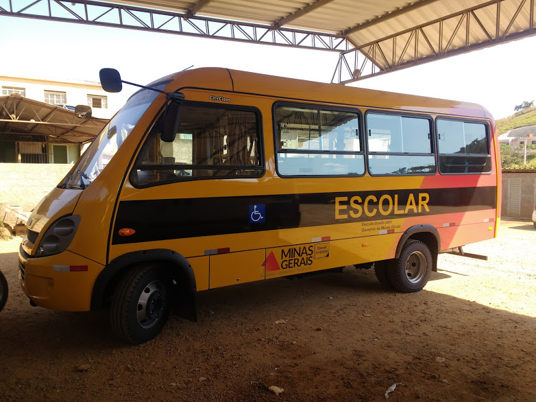 Rodeiro recebe ônibus para o transporte escolar